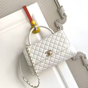 Classic CHANEL Bag: A Stylish and Versatile Choice for Elegance